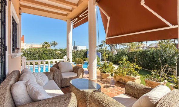 Resale - Villa - Torrevieja - Torrelamata - La Mata