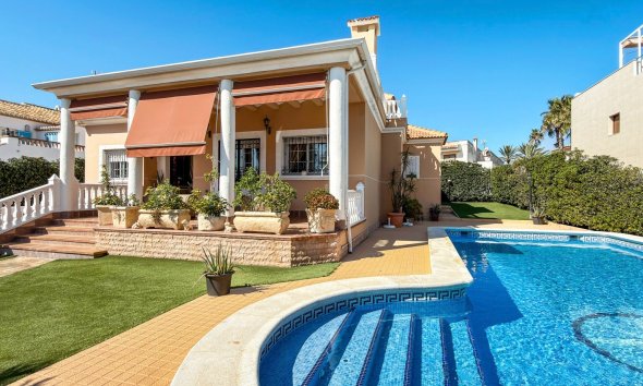 Resale - Villa - Torrevieja - Torrelamata - La Mata