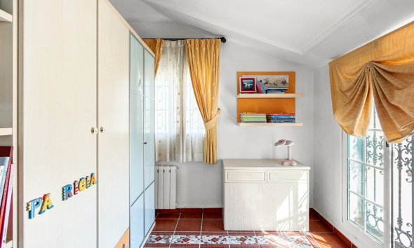 Resale - Villa - Torrevieja - Torrelamata - La Mata