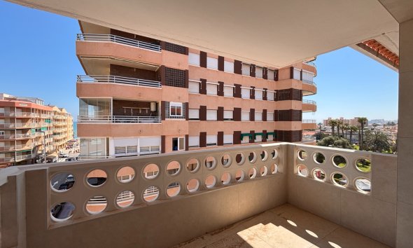 Resale - Apartment - Torrevieja - La Mata