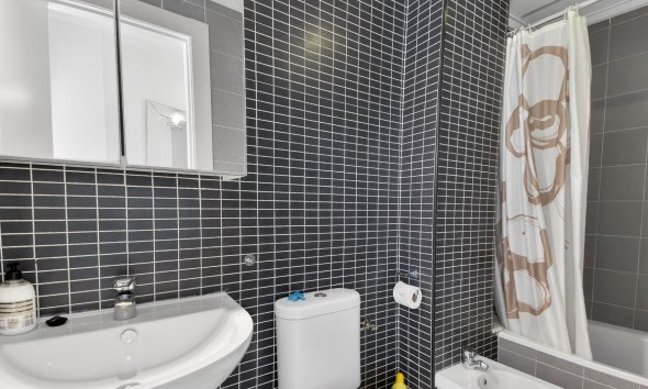 Resale - Apartment - Guardamar del Segura - CENTRO