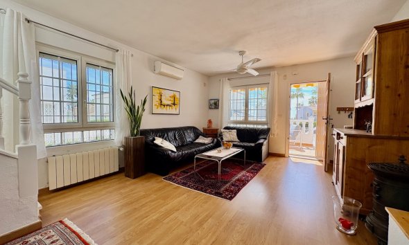 Resale - Villa - Orihuela - Villamartin