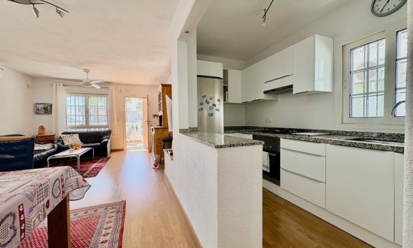 Resale - Villa - Orihuela - Villamartin