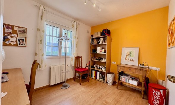 Resale - Villa - Orihuela - Villamartin