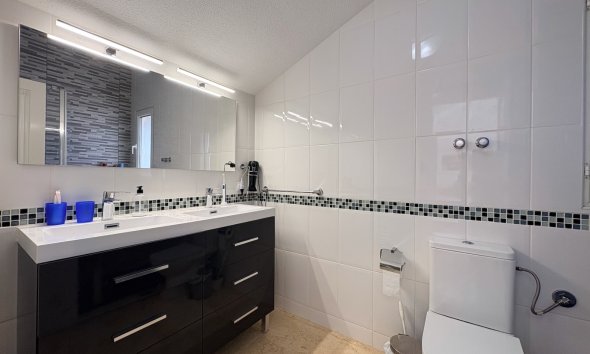 Resale - Villa - Orihuela - Villamartin