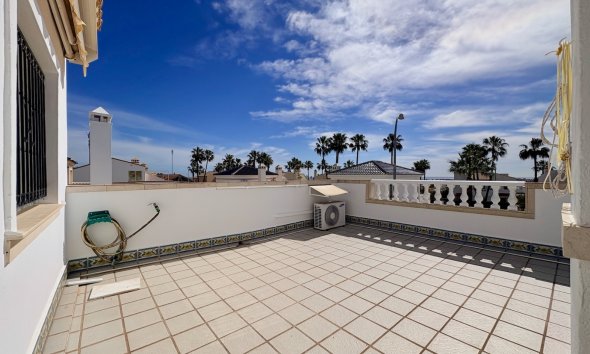 Resale - Villa - Orihuela - Villamartin