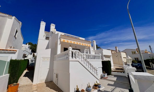 Resale - Villa - Orihuela - Villamartin