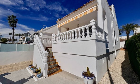 Resale - Villa - Orihuela - Villamartin