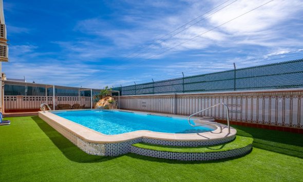 Resale - Villa - Torrevieja - El chaparral