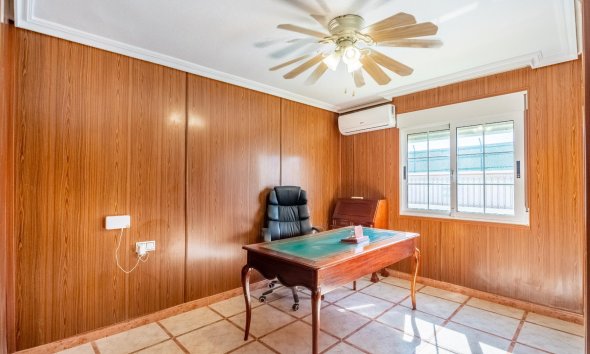 Resale - Villa - Torrevieja - El chaparral