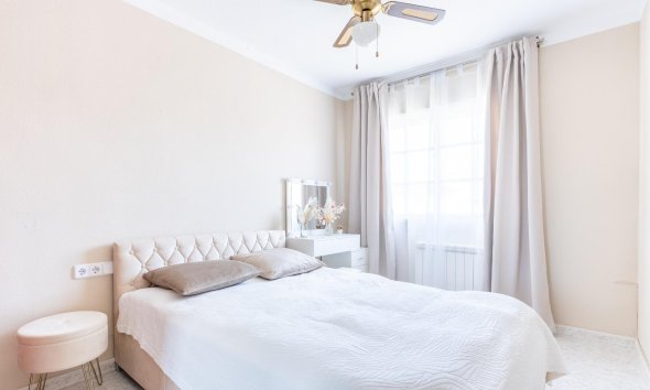 Resale - Villa - Torrevieja - Los Balcones - Los Altos del Edén