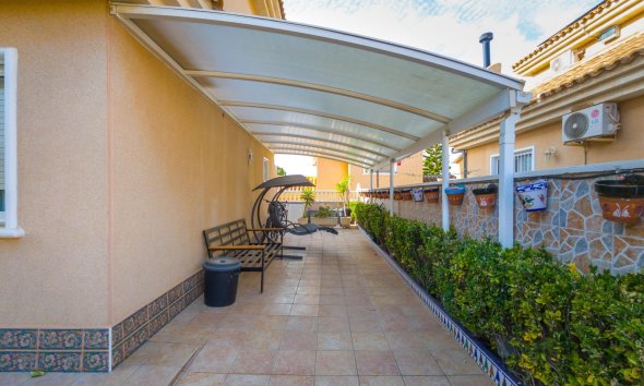 Resale - Villa - Torrevieja - Los Balcones - Los Altos del Edén