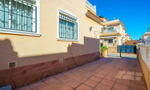 Resale - Terraced house / Townhouse - Orihuela Costa - La Regia