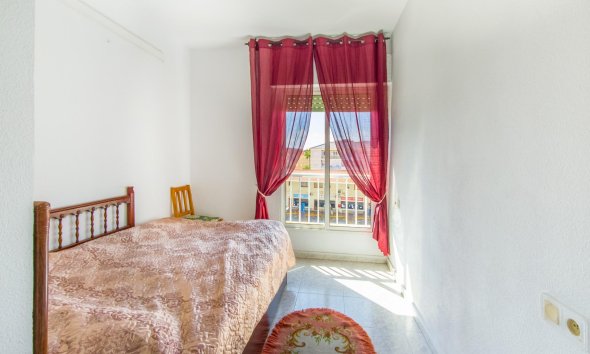 Resale - Apartment - Torrevieja - Estacion de autobuses