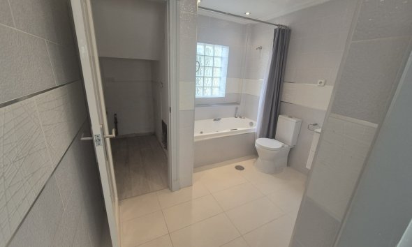 Resale - Villa - Orihuela Costa - Las Ramblas