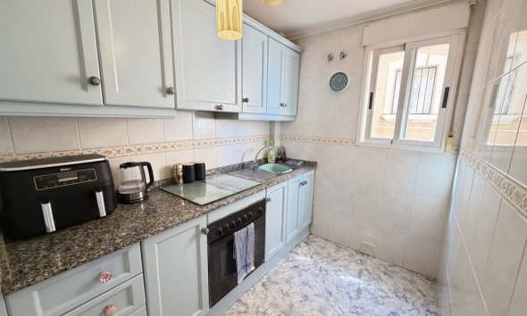 Resale - Apartment - Orihuela Costa - La Zenia