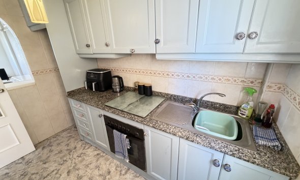 Resale - Apartment - Orihuela Costa - La Zenia