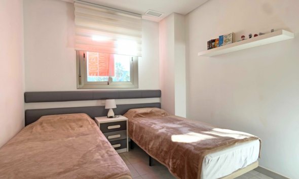 Resale - Apartment - Orihuela Costa - Los Dolses