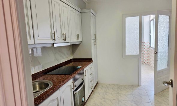 Resale - Apartment - Torrevieja