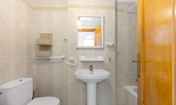 Resale - Apartment - Torrevieja - La Mata