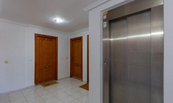 Resale - Apartment - Torrevieja - La Mata