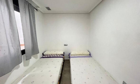 Resale - Apartment - Torrevieja - La Mata pueblo