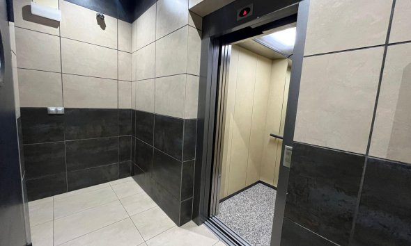 Resale - Apartment - Torrevieja - La Mata pueblo