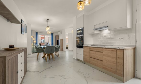 Resale - Apartment - Torrevieja - Playa de El Cura