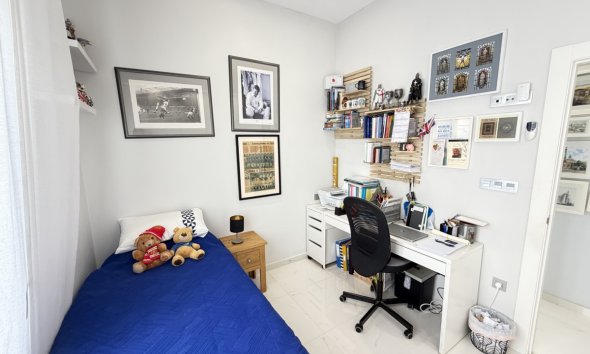 Resale - Villa - Orihuela Costa - Villamartin