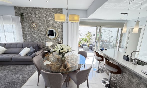 Resale - Villa - Orihuela Costa - Villamartin