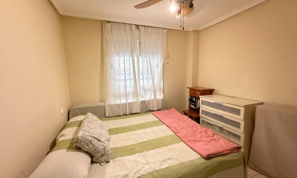Resale - Apartment - Torrevieja - Parque de las Naciones