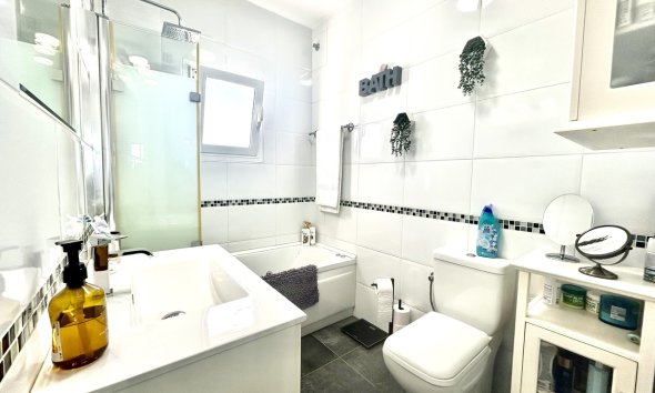 Resale - Villa - Orihuela Costa - Villamartin