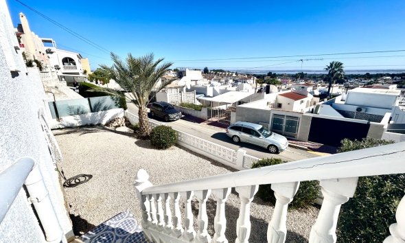 Resale - Villa - Orihuela Costa - Villamartin