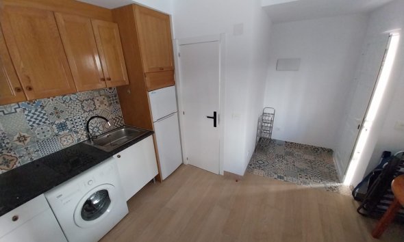 Resale - Apartment - Torrevieja - Los Locos