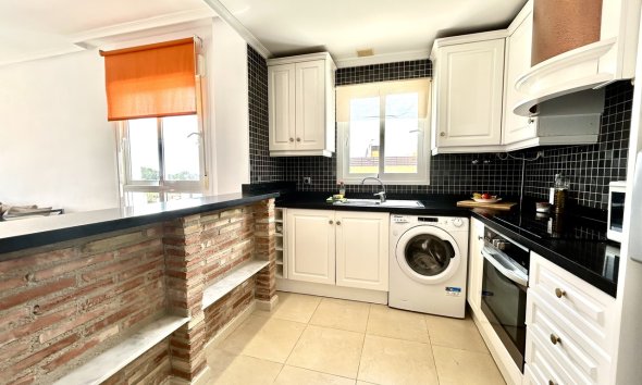 Resale - Apartment - Orihuela Costa - Villamartin