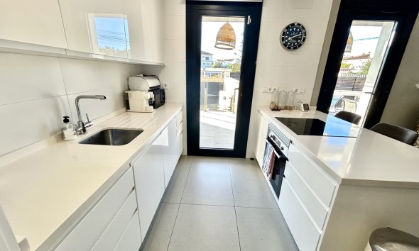 Resale - Villa - Torrevieja - Los Balcones