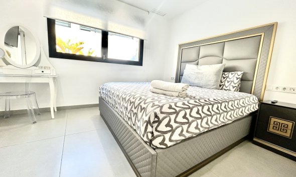 Resale - Villa - Torrevieja - Los Balcones