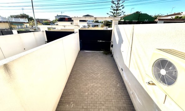 Resale - Villa - Torrevieja - Los Balcones