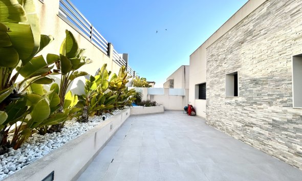 Resale - Villa - Torrevieja - Los Balcones