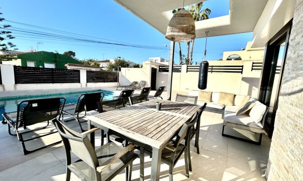 Resale - Villa - Torrevieja - Los Balcones