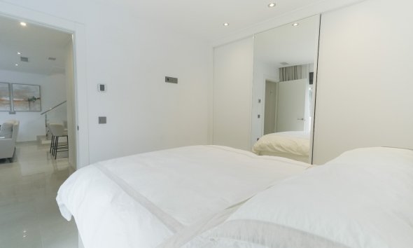 Resale - Terraced house / Townhouse - Dolores