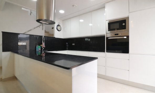 Resale - Villa - Benijofar