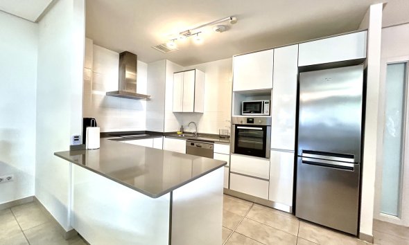 Resale - Apartment - Orihuela Costa - Los Dolses