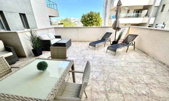 Resale - Apartment - Orihuela Costa - Los Dolses