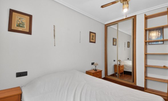 Resale - Apartment - Torrevieja - Parque de las Naciones