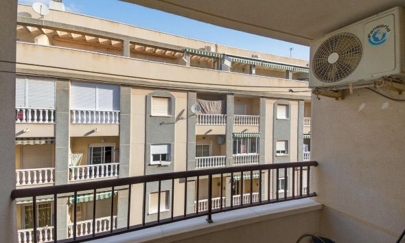 Resale - Apartment - Torrevieja - Parque de las Naciones