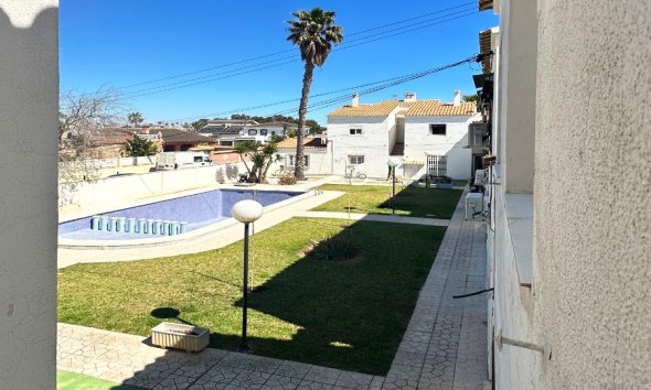 Resale - Bungalow - Orihuela Costa - Cabo Roig