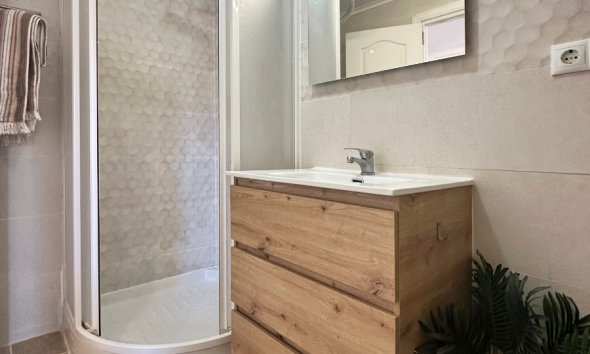 Resale - Bungalow - Orihuela Costa - Cabo Roig