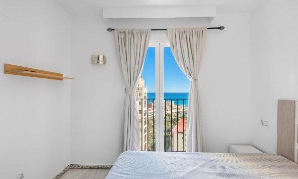 Resale - Apartment - Torrevieja - Playa de los locos