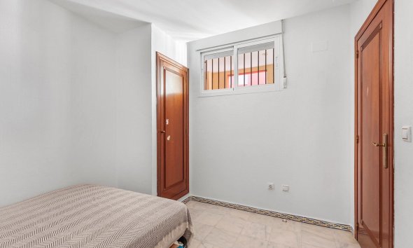 Resale - Apartment - Torrevieja - Playa de los locos